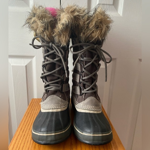 SOREL Joan Of Arctic Quarry/Black Waterproof Faux Fur Winter Snow Boots SZ 8 - Picture 3 of 9